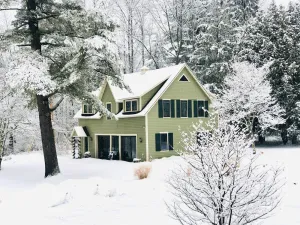 Image of Ski season or yearly rental. Fireplace. Dogs  Indoor pool  Walk to BBA.