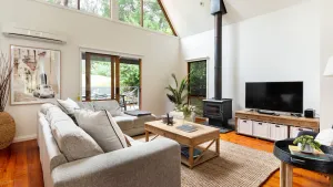 Image of Collins Street House in Red Hill