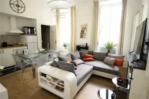 Image of Luxueux T3 Centre-Ville, 4 Pers, Proche Thermes et Télécabine - FR-1-313-172