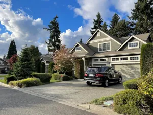 Image of Bright and sunny South Rose Hill home close to downtown Kirkland