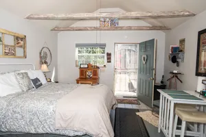 Image of CHUCKELLI FARM's COZY COTTAGE