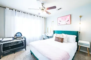 Image of 55% Monthly special price W 4rooms W 3 fullbath W walk to College