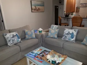 Image of Gorgeous Light and Bright home in west Jacksonville