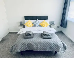 Image of Aylesbury Apartment for Contractors and Holidays - FREE Parking for cars and vans