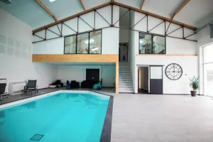 Image of Villa moderne proche du Mans avec piscine intérieure