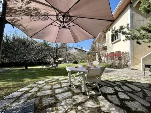 Image of Appartement rénové 4 pièces, 6 pers, balcon, jardin, parking, wifi – Briançon - FR-1-330C-142