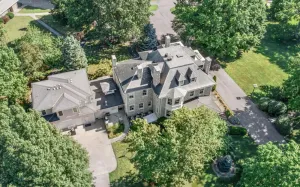 Image of Historic 9 BR\/10 bath with putting green\/ splash pad