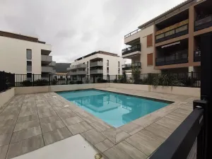 Image of Studio Cabine au Lavandou - 4 Pers, Clim, Piscine, Terrasse, Parking, 950m Plage - FR-1-803-26
