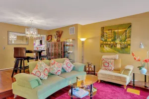 Image of Relaxing, Spacious Gorgeous Townhouse with 2 Spacious Master Bedrooms