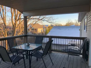 Image of 3 Bedroom Home - Lake Views on 3 Sides