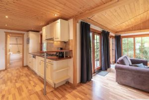 Image of Chalet with an open-plan kitchen and dishwasher