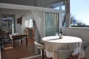 Image of Large T3 with terrace, sea view, 20 metres from the beach