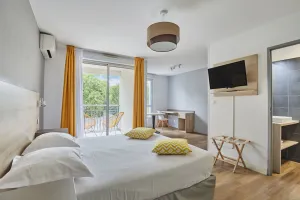Image of Studio Rénové + Climatisé | Wi-Fi Gratuit !