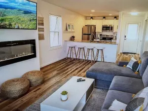 Image of Cozy Elk Hideaway - Walk to Ski Slopes!!!
