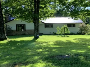 Image of Ranch-Style Farmhouse in the Rolling Hills of Northwestern Pennsylvania
