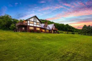 Image of Star Hawk Springs Chateaux - Large 6 Bdrm Retreat