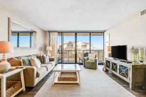 Image of Sea Colony 1st floor condo w\/ tennis court, shared sauna & balcony w\/ ocean view
