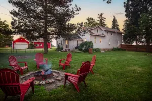 Image of Frankenmuth Christmas Farmhouse | HugeLot | PetsOK