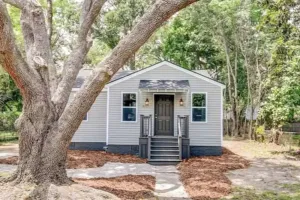 Image of Charming, bright, modern home near Park Circle 🏡