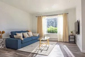 Image of lovely 2-bedroom apartment with free parking