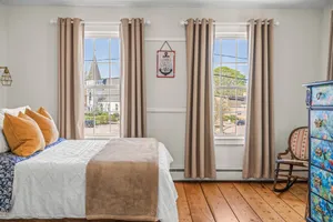 Image of Sunny Historic 3 BR Townhouse in Downtown Mystic