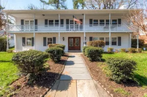 Image of Majestic Residence, Theater, Gym - 5 miles from DC