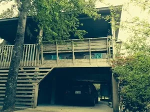 Image of Treehouse OBX. Cozy cottage in family\/pet-friendly neighborhood. Close to sound.