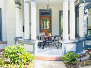 Image of Lovely Historic Apt Central Boulder 2 Blocks from Pearl St