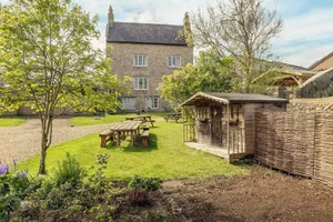Image of Groups Welcome, large historic manor next to ancient castle and pub in Wales!