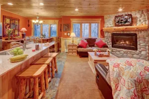 Image of The Timber Wolf Lodge 2BR, mins to Canyons Skiing