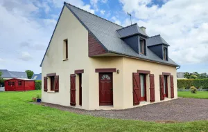 Image of 3 Bedroom Awesome Home In Plourivo