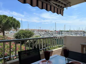 Image of Appartement 2 pièces avec terrasse, piscine et parking - Cap d'Agde - FR-1-249-417