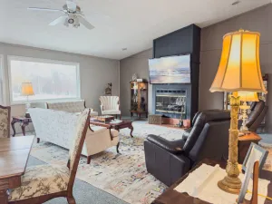 Image of Event Rental 10BR\/10BA Sleeps 28 B&B Near The Lake