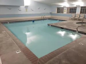 Image of Fantastic View of Pullman! 2 Relaxing Rooms, Pool, Free Breakfast and Parking