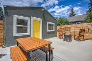 Image of Sheridan Suite! Holiday Home w BBQ & Skyline Views