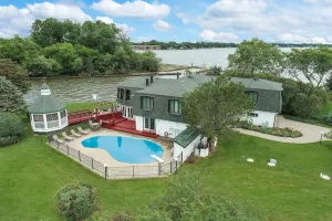 Image of Gorgeous Lakefront Estate, Chain O'Lakes Gem~POOL