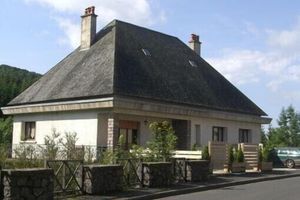 Image of You're fond of nature, lakes, cows ! you've just found a house for your holidays