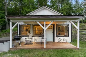 Image of Clementine Cottage at Doe Creek