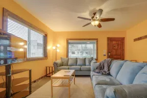 Image of DOWNTOWN Vancouver Bungalow.  Near PDX & Downtown Portland. Vintage Charm!