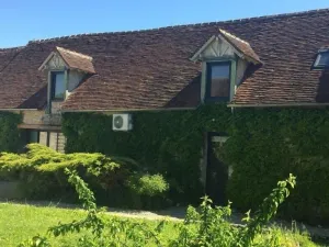 Image of Charming Renovated House with Private Entrance Near Fontainebleau