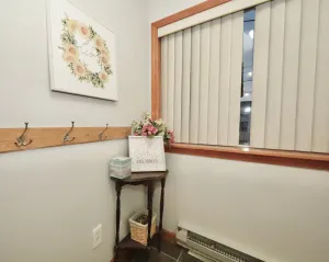 Image of Entire House w\/parking mins to Historical Boston