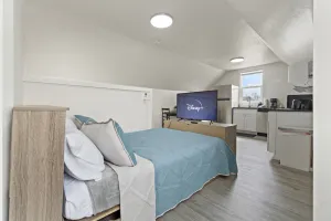 Image of 300Mbps°Smart TV°Full Kitchen°Self Check-In°W\/D