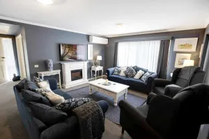 Image of Lakehouse on Waverley