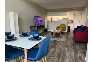 Image of 1 BR 1.5 BA Modern Town House Near DownTown