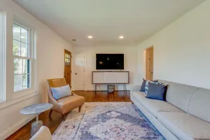 Image of This house is a 3 bedroom(s), 2 bathrooms, located in Nashville, TN.