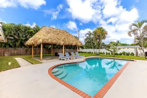 Image of Pool Home 3 Bed 3 Bath. 1 mile from beach!
