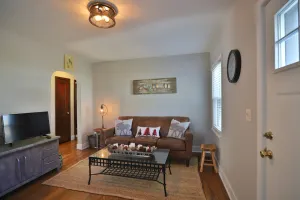 Image of Peoria Heights Haven on the Trail- A Wooded Retreat Close to the Restaurants