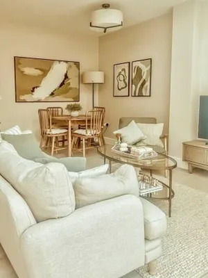 Image of Stylish 3BD Townhouse in Central Winchester