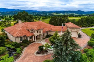 Image of The Engle House Luxurious Villa and Event Space in Oregon Wine Country