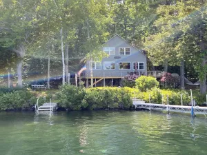 Image of Lovely Home with large deck and beautiful Views of the Lake Big Barndoor Island-